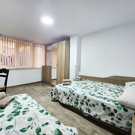 Cosy Apartment With A Sunny Balcony In Varna Bagian luar foto