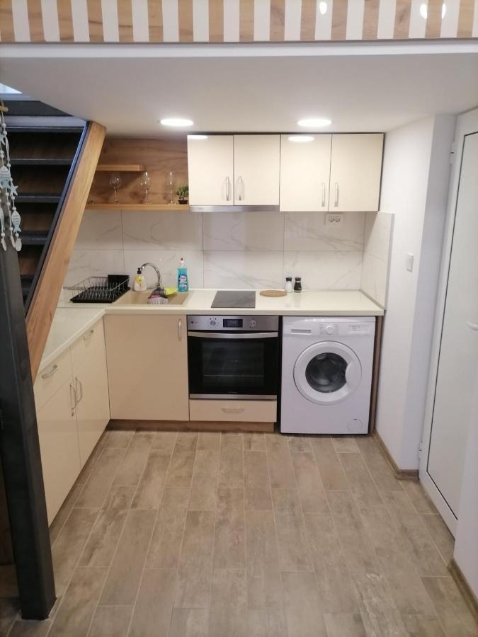 Cosy Apartment With A Sunny Balcony In Varna Bagian luar foto