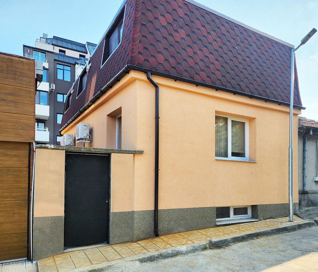 Cosy Apartment With A Sunny Balcony In Varna Bagian luar foto
